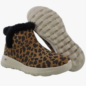 5.5 Sketchers Leopard Print Boots - on the go joy chukka